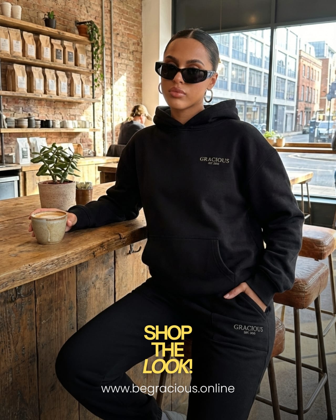 Gracious Oversized Hoodie - Black
